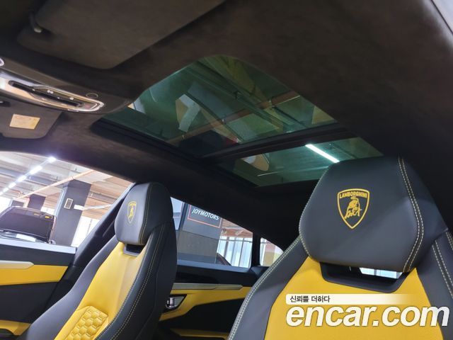 Lamborghini Urus 2022 — photo 15
