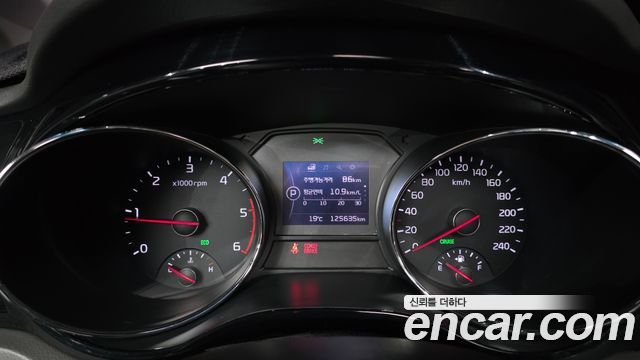 Kia Canival 2017 — photo 11