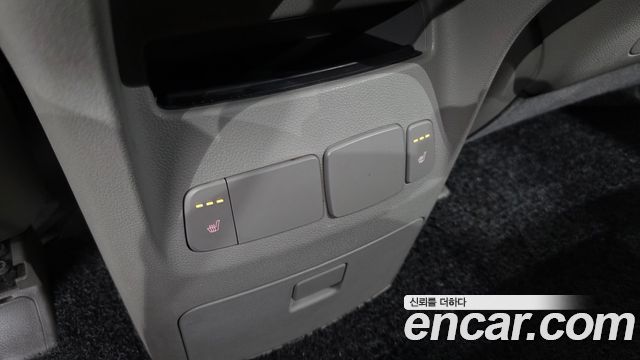 Kia Canival 2017 — photo 23