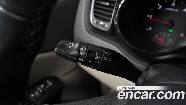 Kia Canival 2017 — photo 28