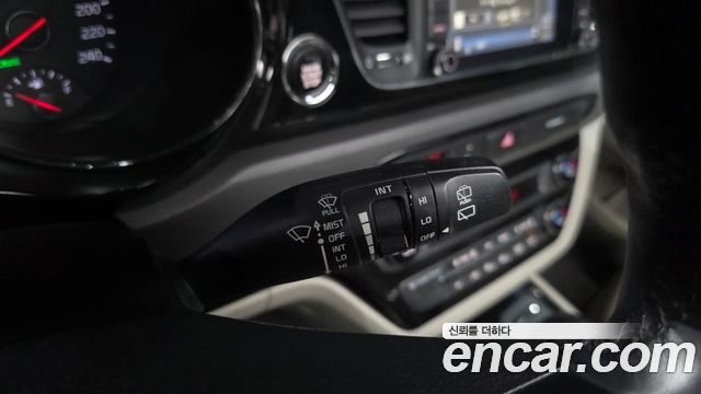 Kia Canival 2017 — photo 29