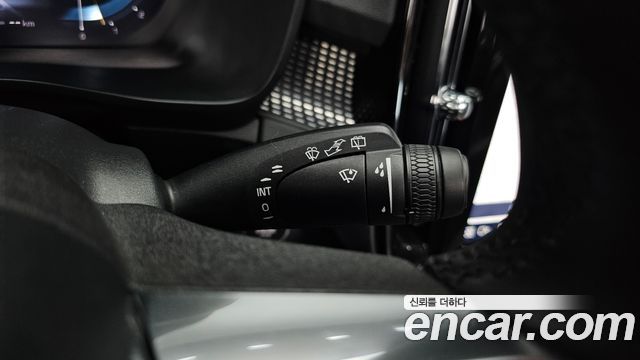 Volvo XC40 2025 — photo 28