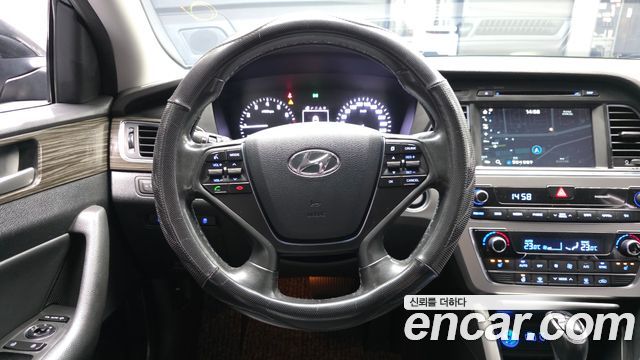 Hyundai Sonata 2015 — photo 13