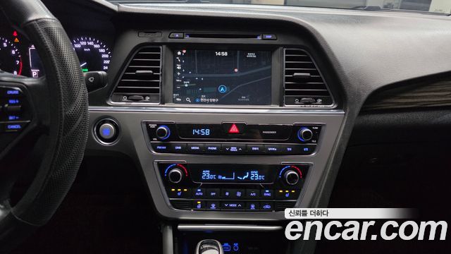 Hyundai Sonata 2015 — photo 17