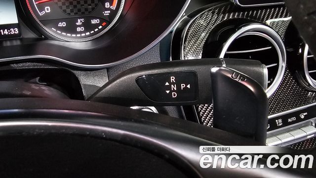 Mercedes-Benz GLC-Class 2018 — photo 12