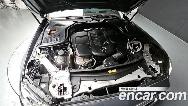 Mercedes-Benz E-Class 2019 — photo 6