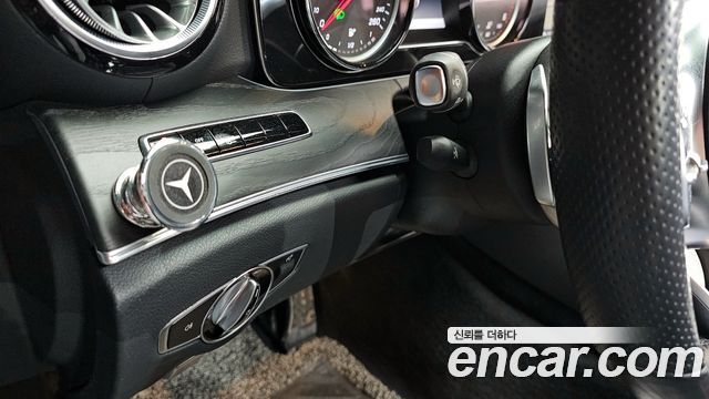 Mercedes-Benz E-Class 2019 — photo 14