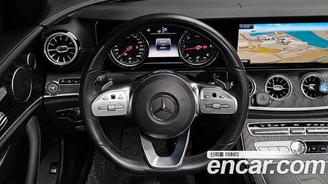 Mercedes-Benz E-Class 2019 — photo 15