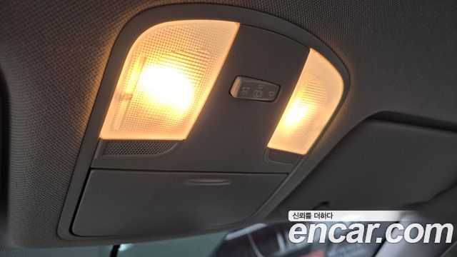Hyundai AVANTE 2017 — photo 28