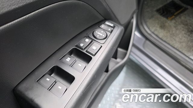 Hyundai AVANTE 2017 — photo 29