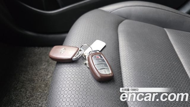 Hyundai AVANTE 2017 — photo 30