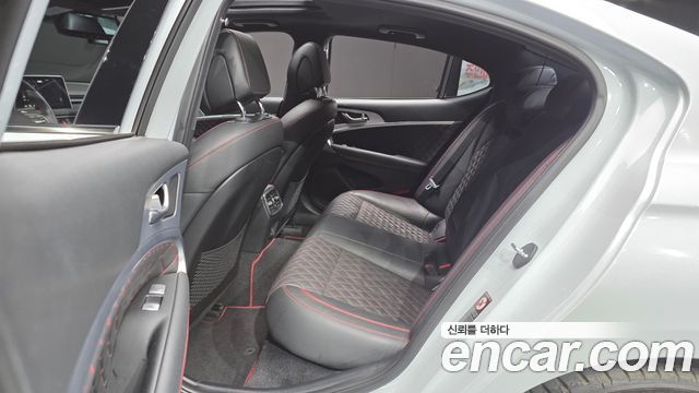 Genesis G70 2018 — photo 17
