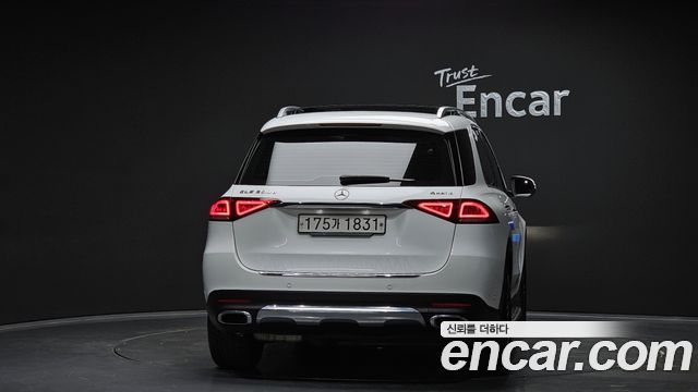 Mercedes-Benz GLE-Class 2020 — photo 4