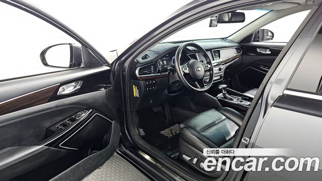 Kia K7 2018 — photo 10
