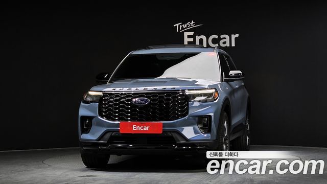 Ford Explorer 2025 — photo 3