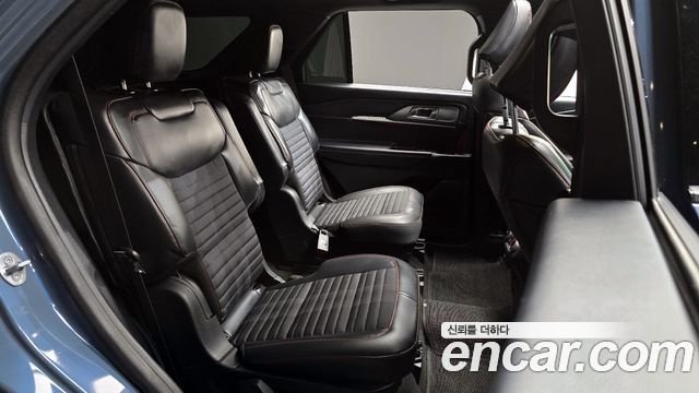 Ford Explorer 2025 — photo 17