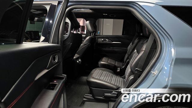 Ford Explorer 2025 — photo 18