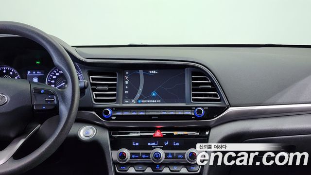 Hyundai AVANTE 2020 — photo 23