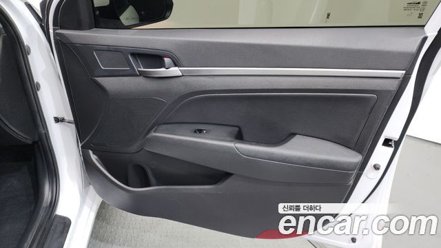 Hyundai AVANTE 2020 — photo 14