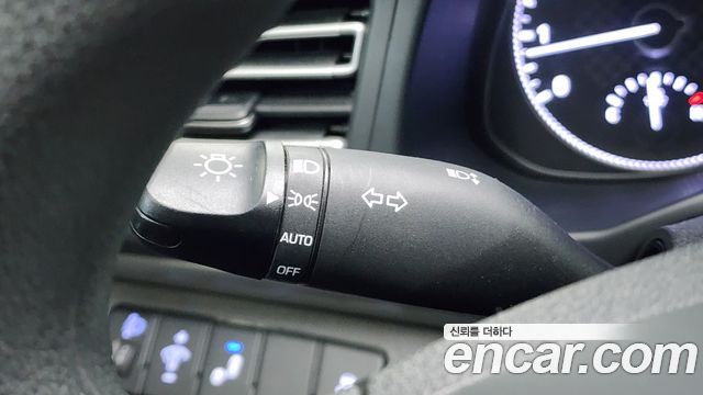 Hyundai AVANTE 2020 — photo 28