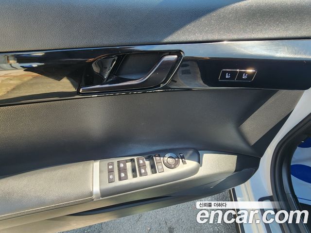 Hyundai Grandeur 2023 — photo 8