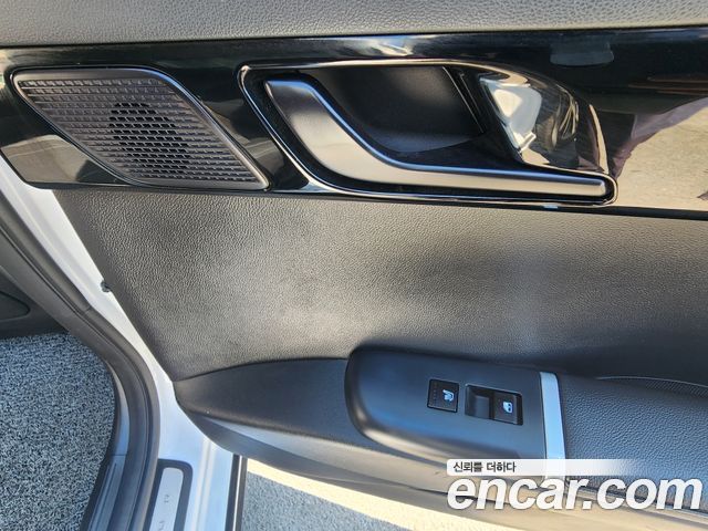 Hyundai Grandeur 2023 — photo 11