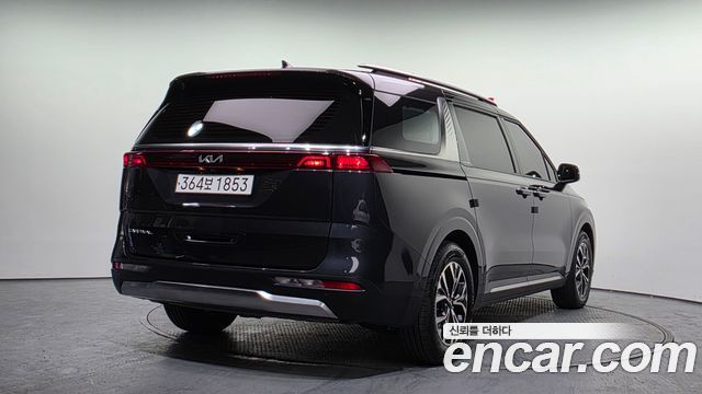 Kia Canival 2022 — photo 2