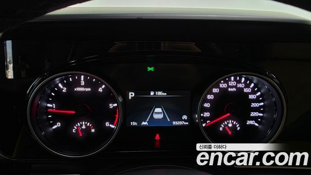 Kia Canival 2022 — photo 11