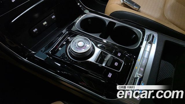 Kia Canival 2022 — photo 12