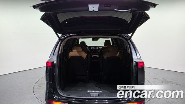 Kia Canival 2022 — photo 26