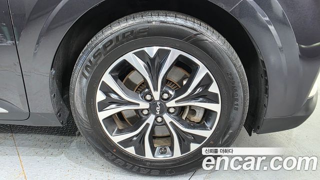 Kia Canival 2022 — photo 7