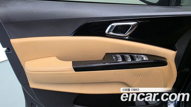 Kia Canival 2022 — photo 15