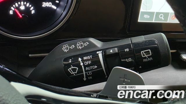 Kia Canival 2022 — photo 27