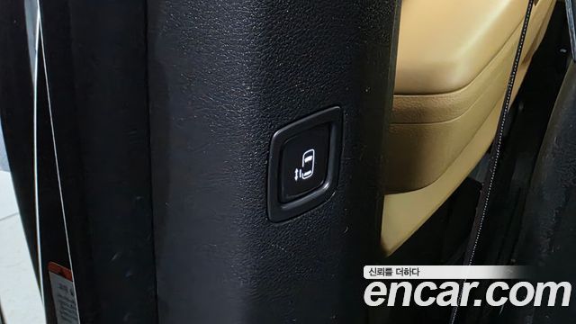 Kia Canival 2022 — photo 31