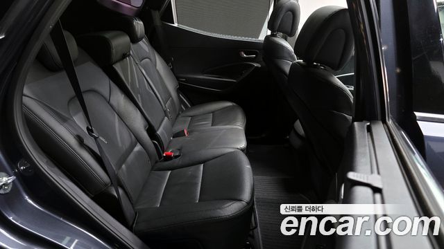 Hyundai Santafe 2016 — photo 11
