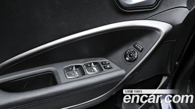 Hyundai Santafe 2016 — photo 18