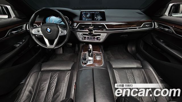 BMW 7-Series 2016 — photo 7