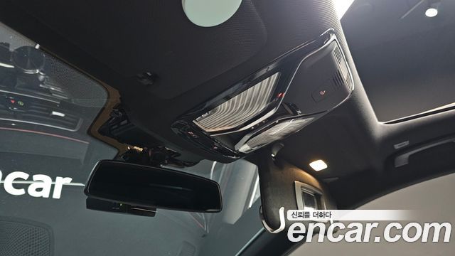 BMW 7-Series 2016 — photo 19