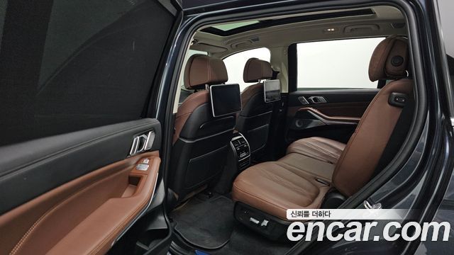 BMW X7 2022 — photo 11