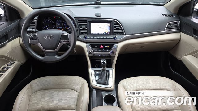 Hyundai AVANTE 2016 — photo 10