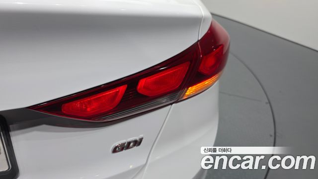 Hyundai AVANTE 2016 — photo 9