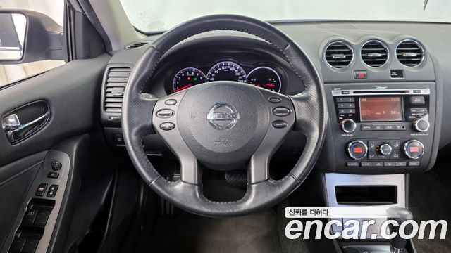 Nissan Altima 2010 — photo 13