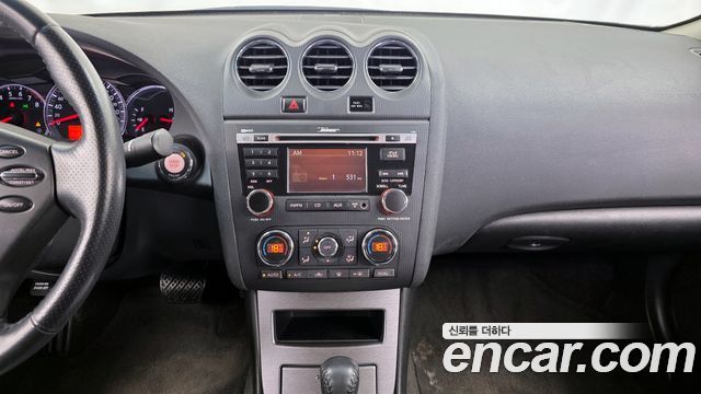 Nissan Altima 2010 — photo 14