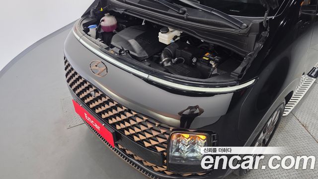 Hyundai Staria 2023 — photo 6