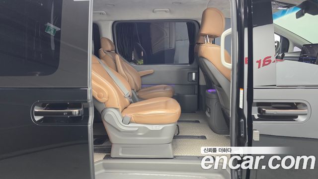 Hyundai Staria 2023 — photo 17