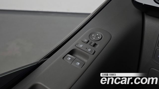 Hyundai Staria 2023 — photo 19