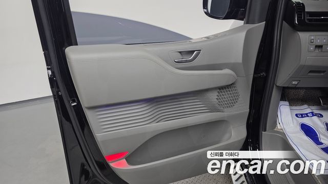 Hyundai Staria 2023 — photo 14