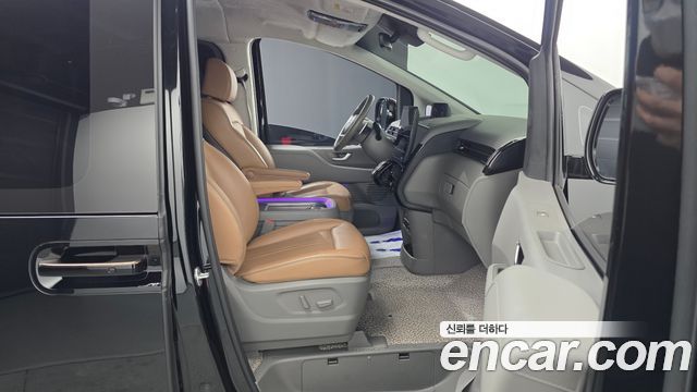 Hyundai Staria 2023 — photo 16