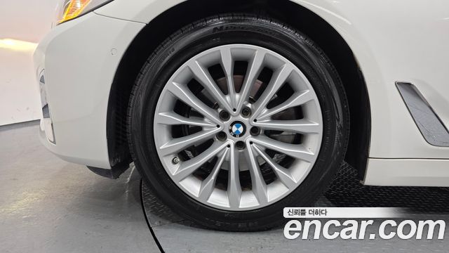 BMW 5-Series 2021 — photo 5
