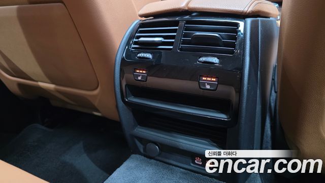 BMW 5-Series 2021 — photo 25